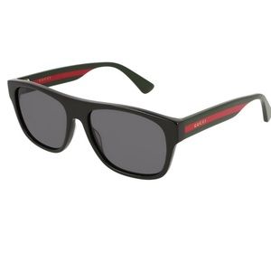 NWT Gucci Sunglasses w/ Gucci shopping bag
